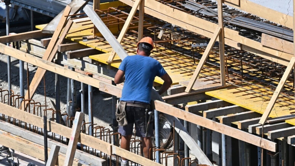 Padova, operaio di 35 anni si sente male in cantiere: l’allarme al 118 partito solo più tardi - 