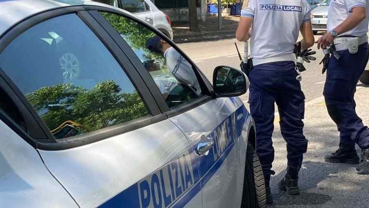 Monfalcone, al volante senza aver mai preso la patente: maxi sanzione e auto bloccata - 