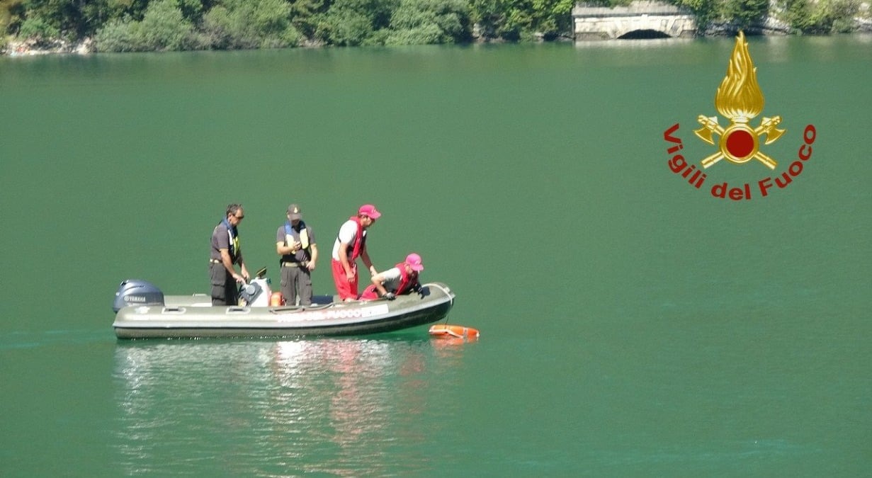 Barcis, tragedia nel lago della Valcellina: perde la vita un 24enne americano