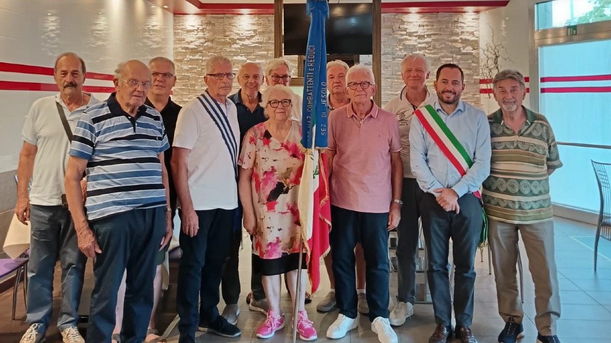 Torna a Jesolo la bandiera dei Combattenti e Reduci: Roberto Rugolotto presidente - 