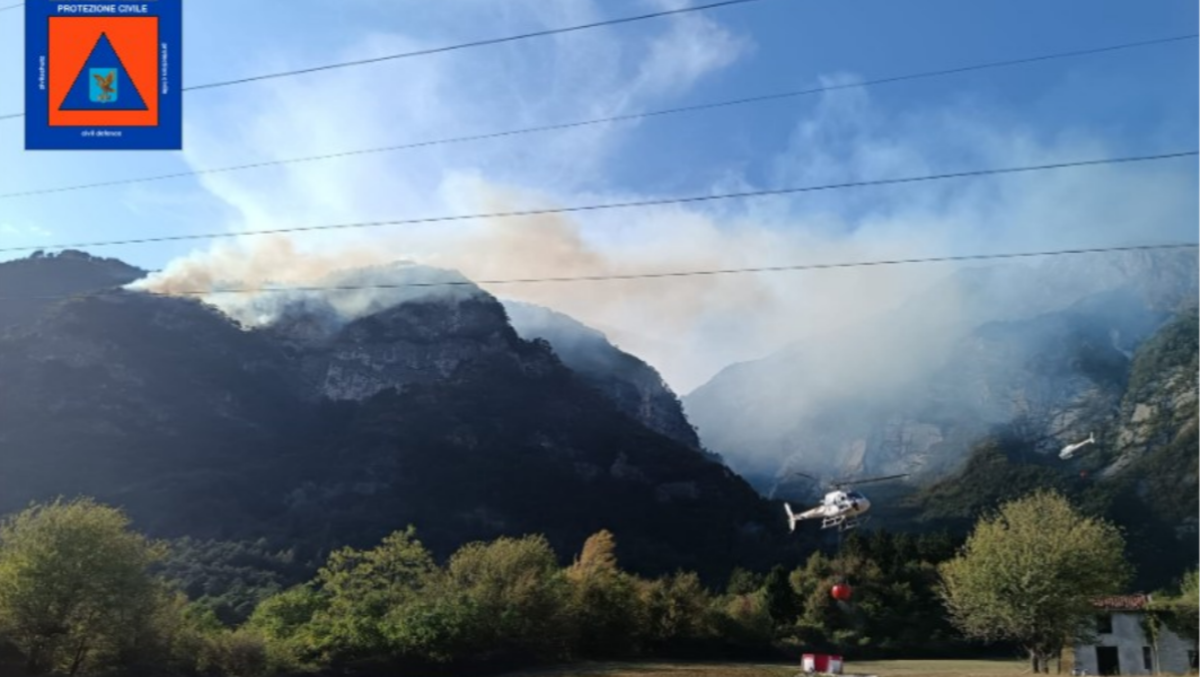 Incendi senza tregua in FVG: riparte il rogo sull’Amariana, elicotteri ancora in volo - 
