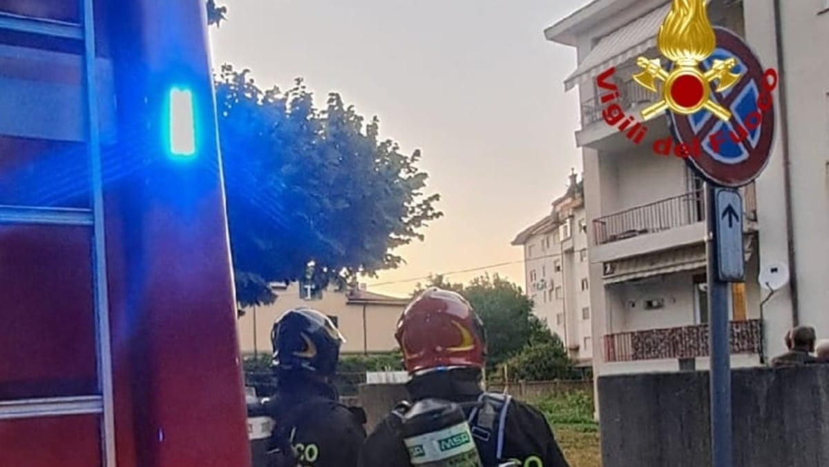 Monfalcone, rogo in una palazzina di via Bari: quattro residenti al pronto soccorso - 