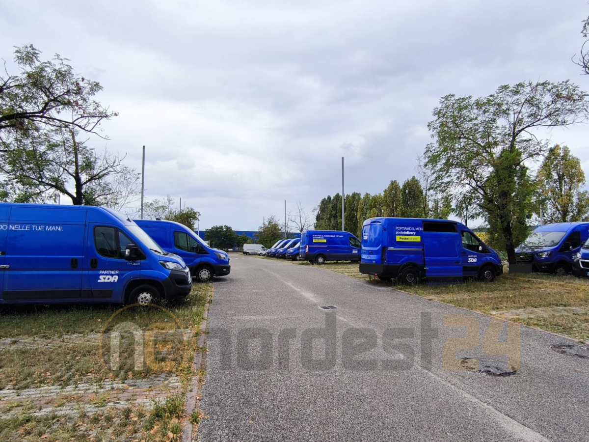 Parcheggi pubblici presi d’assalto dai furgoni: continua la protesta a Feletto Umberto - 