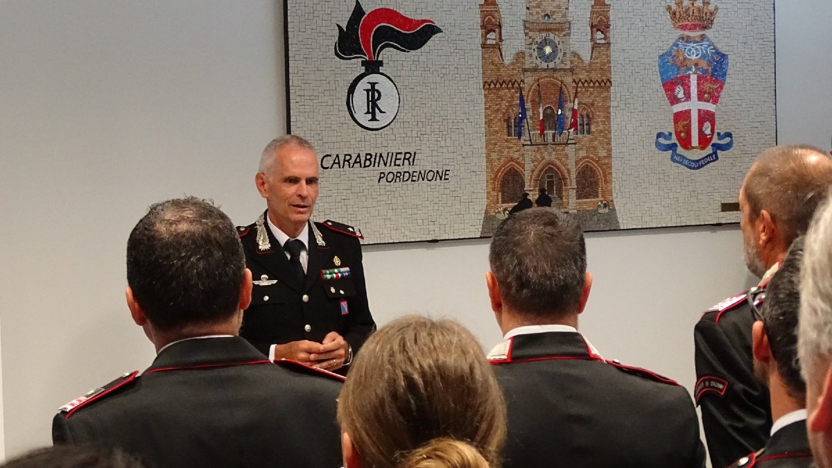 Vitagliano saluta i carabinieri di Pordenone prima del nuovo incarico a Roma - 