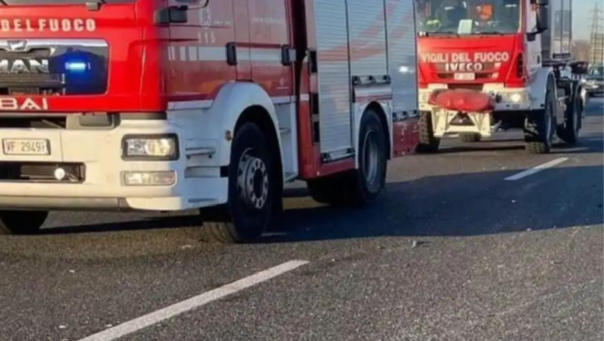 Terribile schianto contro un camion: 58enne perde la vita - 