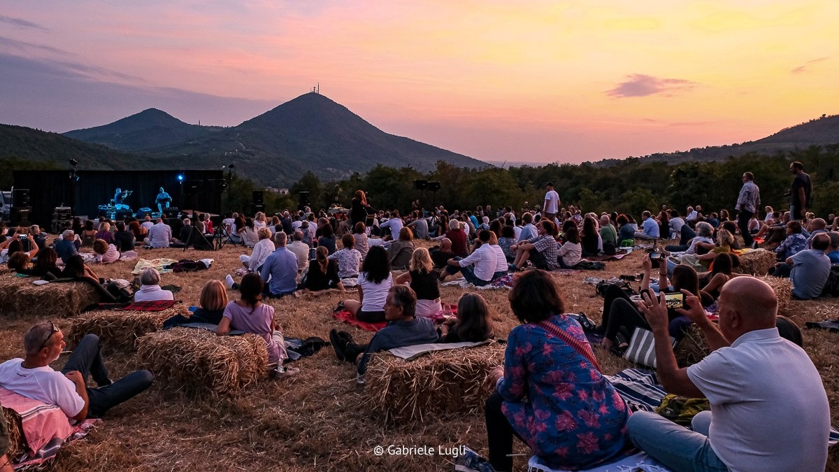 Cosa sono le nuvole, ai Colli Euganei il concerto solidale con Danilo Rea e Luciano Biondini - 