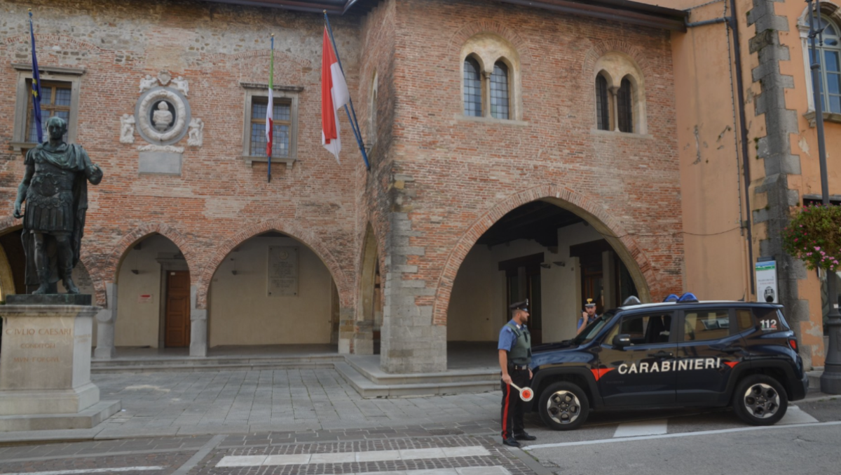 Truffa del finto Carabiniere a Nimis: 19enne fermato subito dopo aver preso i gioielli - 