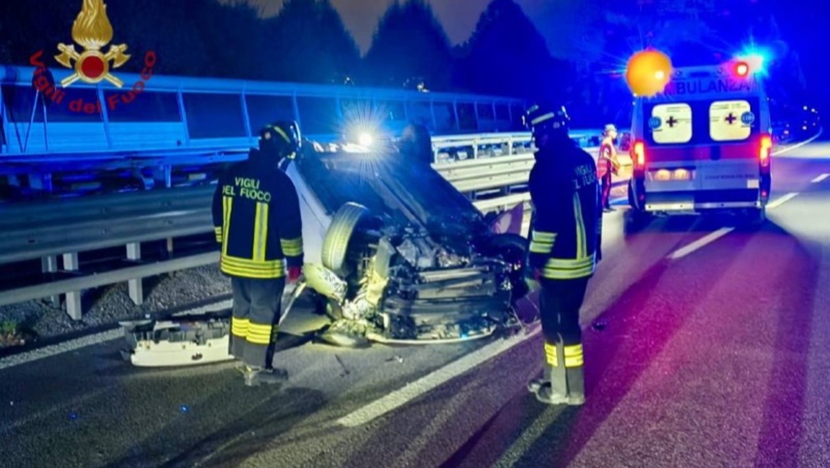 Violento incidente sulla tangenziale di Limena: auto capovolta e due persone in ospedale - 