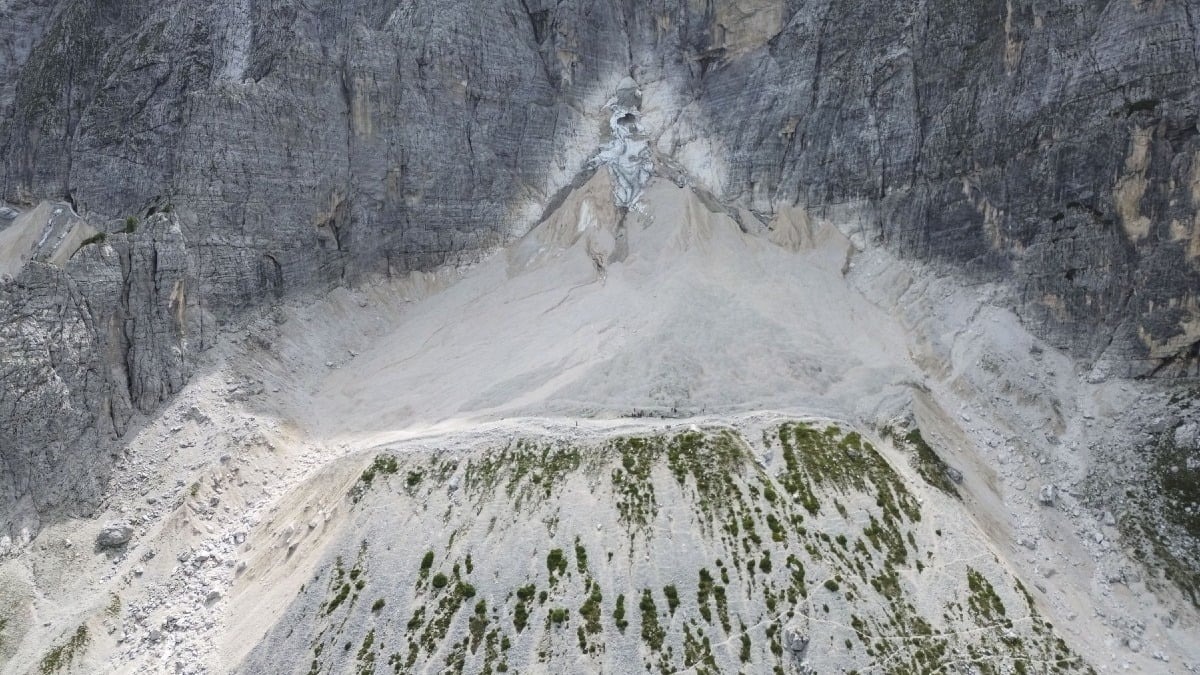 Montasio, l’unico ghiacciaio del Friuli perde forza: neve in calo e crepe sempre più evidenti - 
