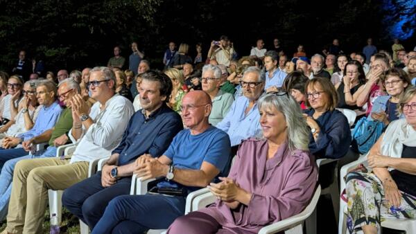 Lendinara, 700 spettatori per Al Di Meola a Villa Dolfin-Marchiori