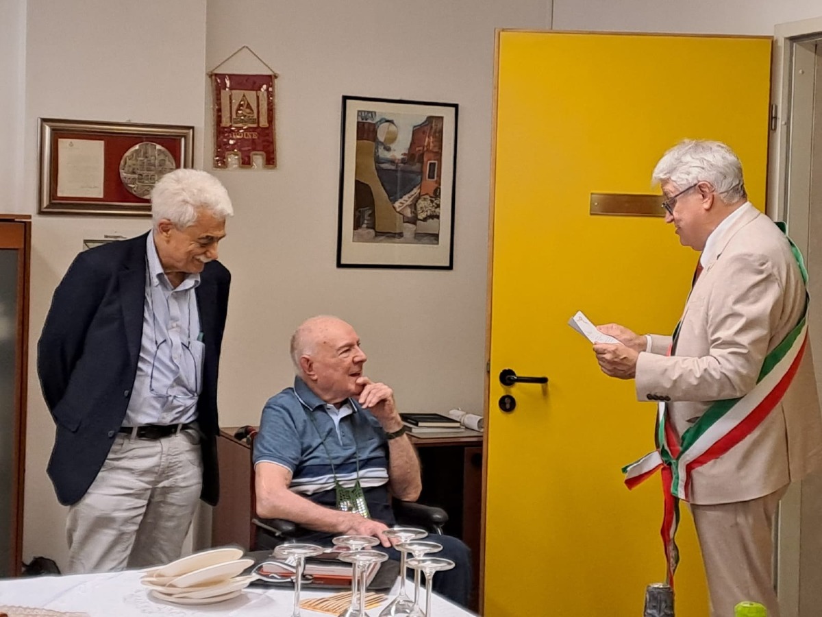 Udine, Sergio Driussi compie 100 anni: festa a La Quiete con famiglia e sindaco