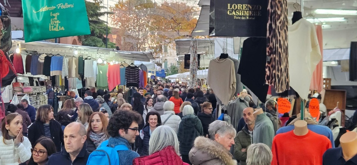 Cadore, doppio mercato degli Ambulanti di Forte dei Marmi il 14 e 15 agosto 2026