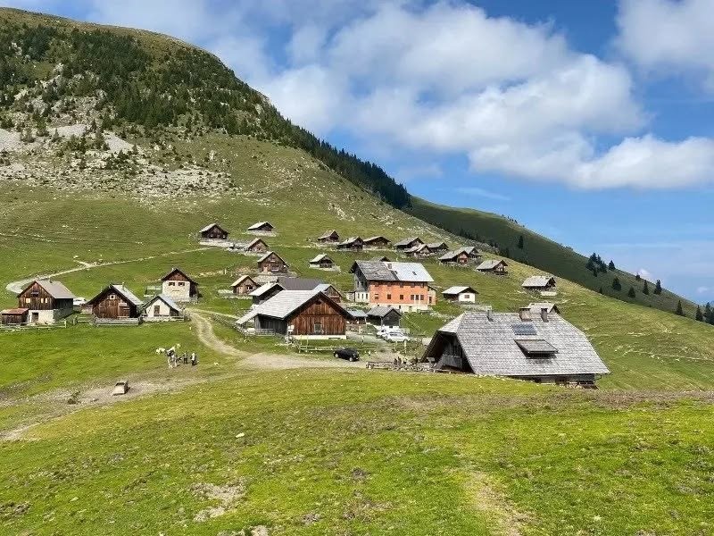 Malborghetto-Valbruna, Palchi nei Parchi cambia sede: concerto l’8 agosto a Madonna della