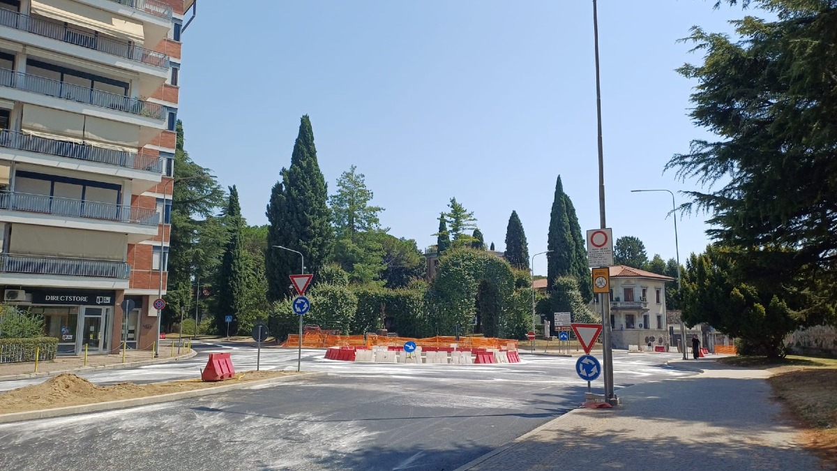 Udine, riapre venerdì mattina la rotatoria tra viale Diaz e viale della Vittoria