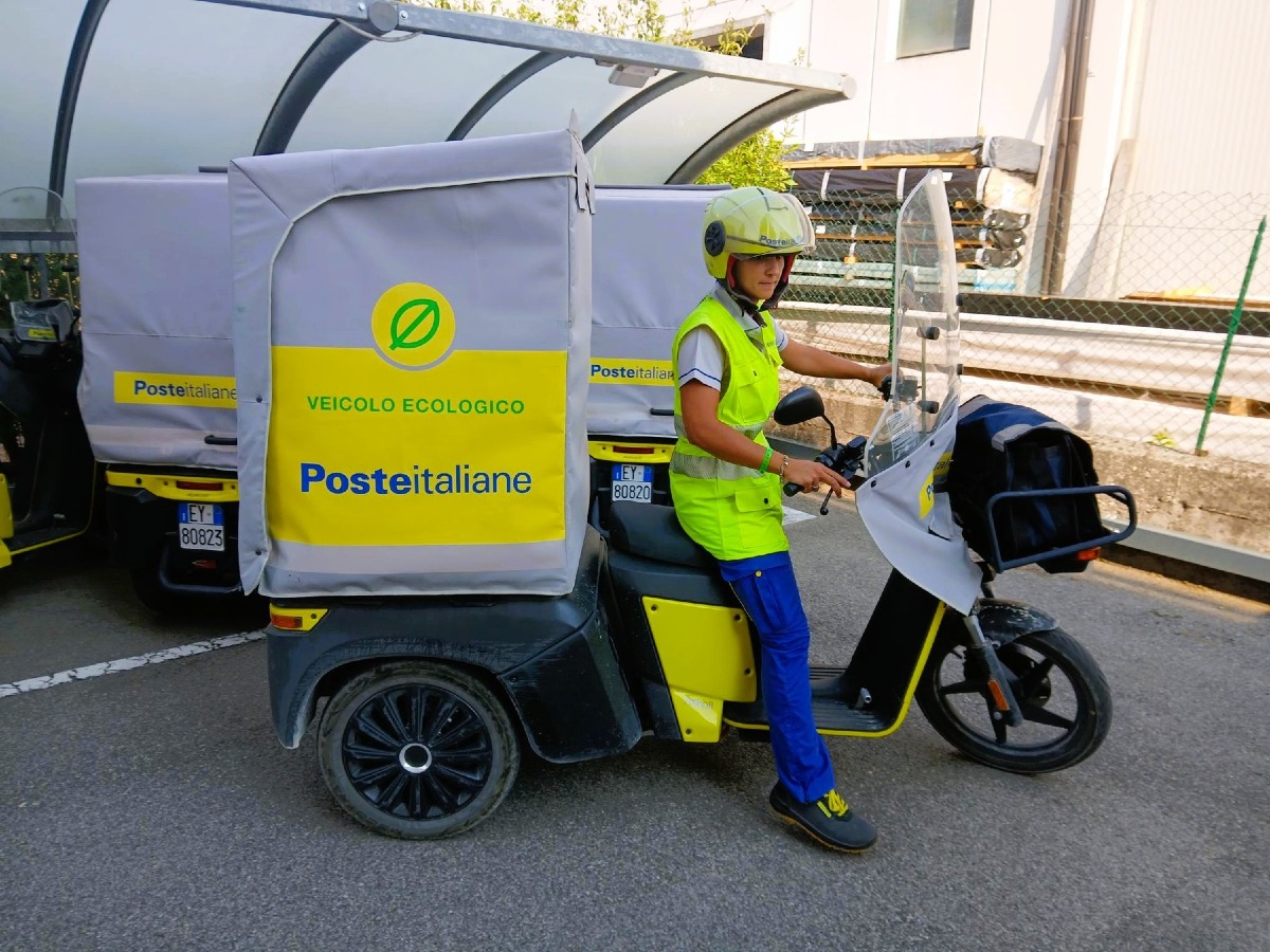 Castelfranco Veneto, Poste testa 8 tricicli elettrici per le consegne dell’ultimo miglio