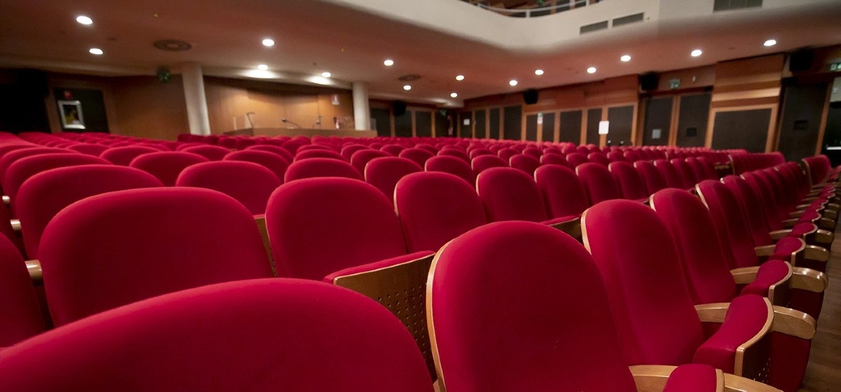 Monfalcone, stagione 2026/2027 al Teatro Marlena Bonezzi: 13 spettacoli e 15 concerti