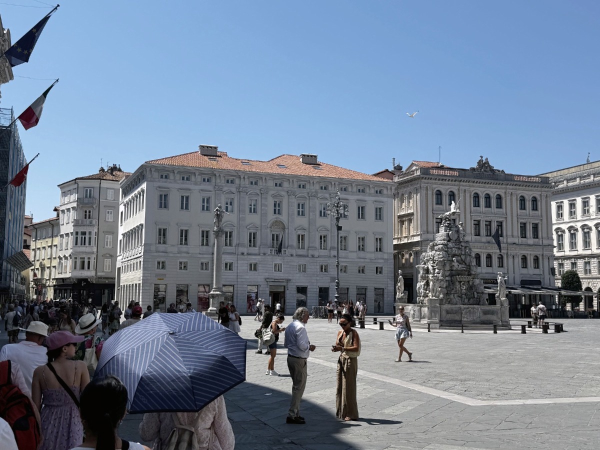 Caldo a Trieste, oltre 160 segnalazioni: Piazza Unità la più evitata