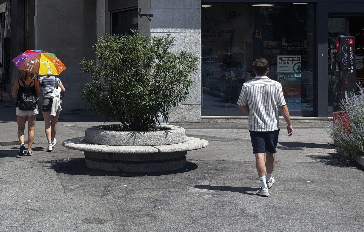 Caldo a Trieste, oltre 160 segnalazioni: Piazza Unità la più evitata