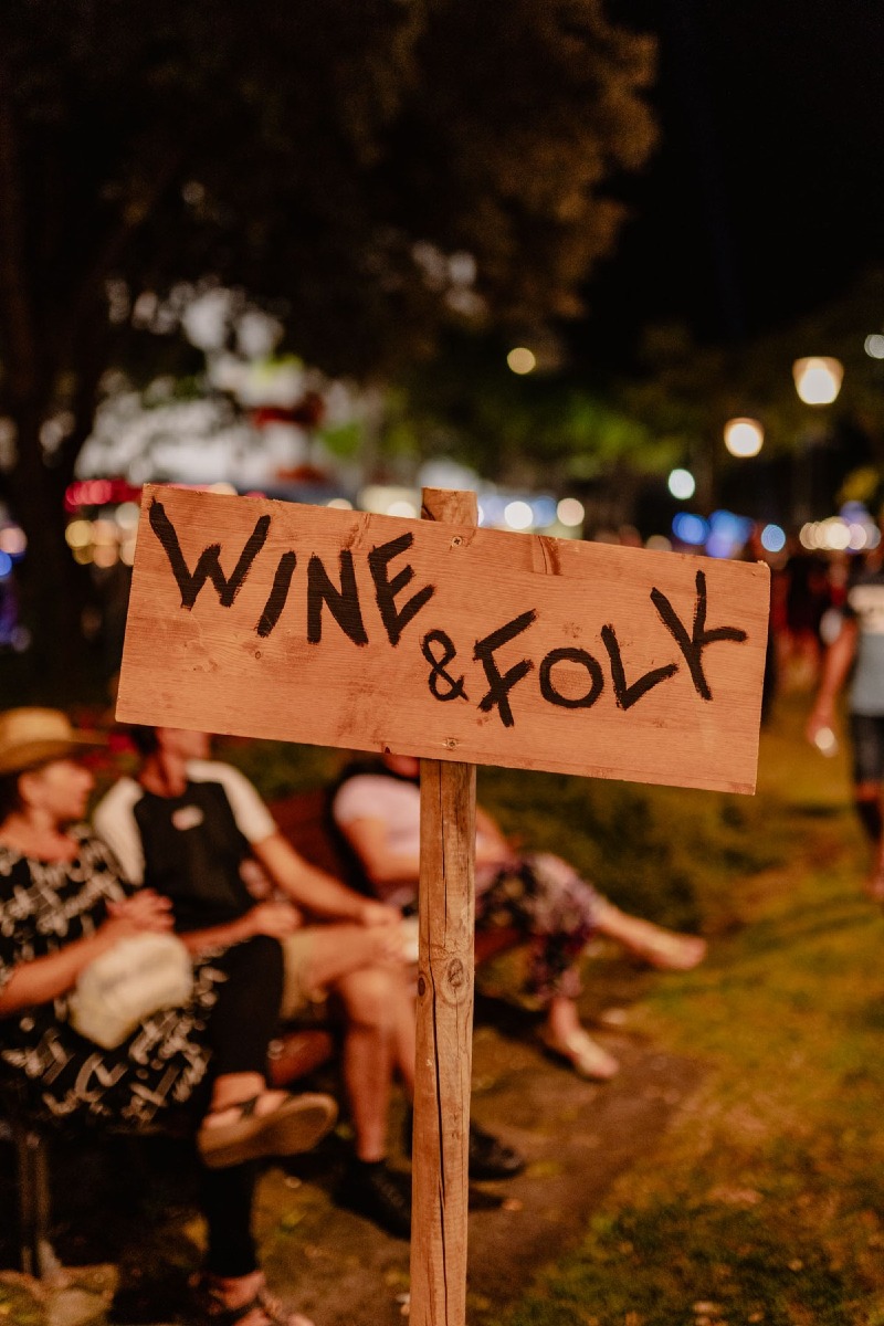 Jesolo, il 5 e 6 settembre torna il Wine & Folk Festival con carri, musica e degustazioni