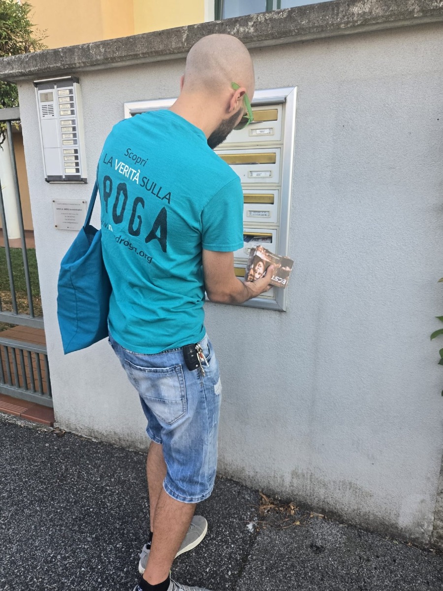 Padova Ovest, distribuiti migliaia di opuscoli contro la droga prima di Ferragosto