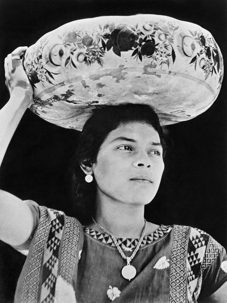 Pordenone, Cinemazero apre l’archivio globale su Tina Modotti per i 130 anni dalla nascita