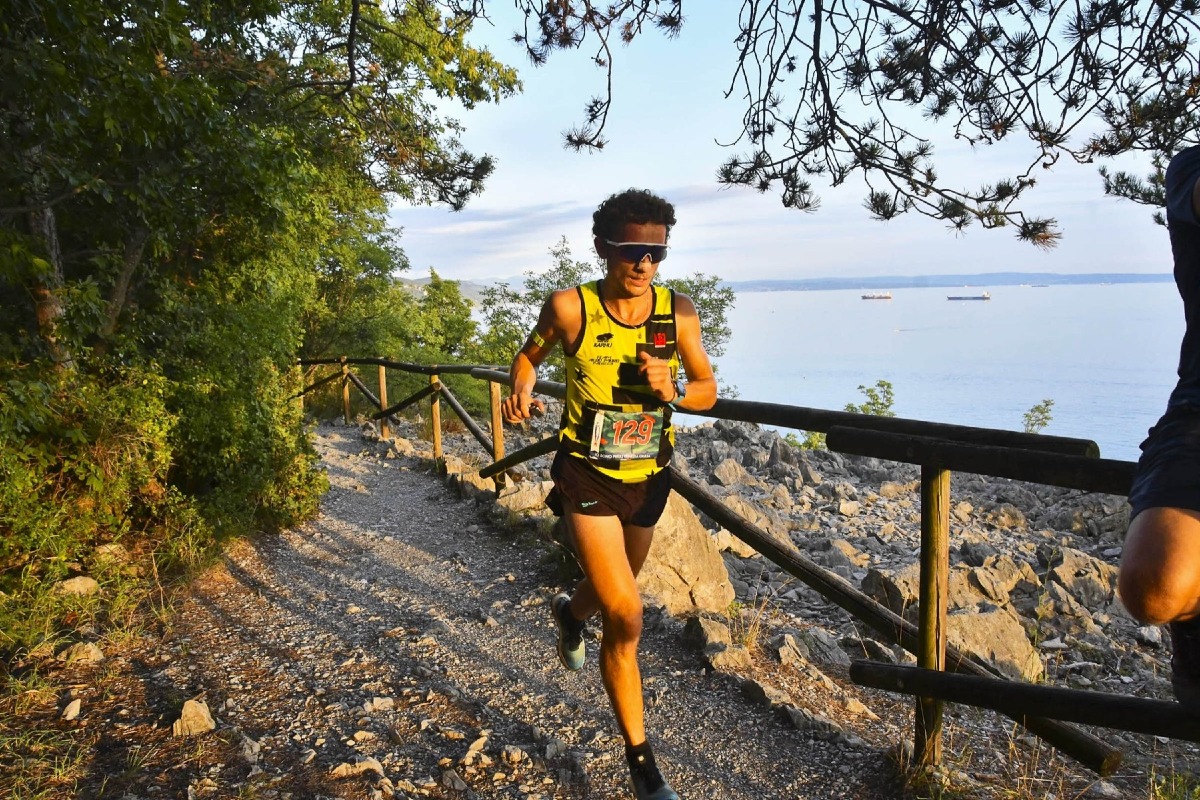 Sardon Run 2026, a Duino cinque gare tra alba e tramonto: 1.700 iscritti da 30 Paesi