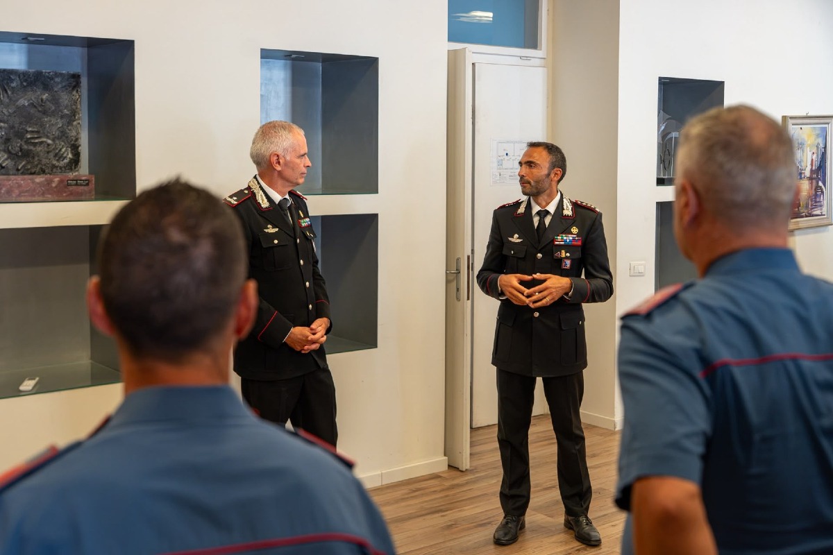Trieste, il generale Vitagliano saluta i carabinieri prima del trasferimento di settembre