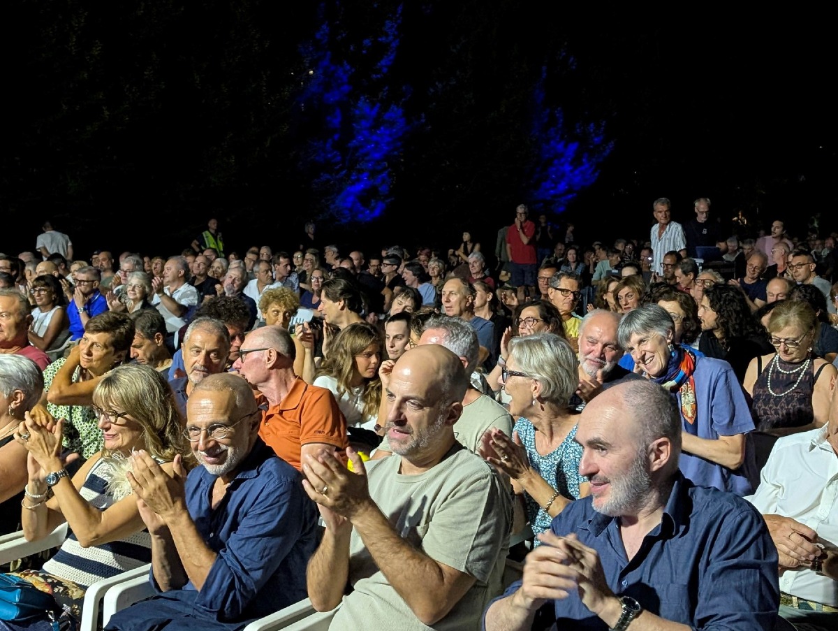 Lendinara, 700 spettatori per Al Di Meola a Villa Dolfin-Marchiori