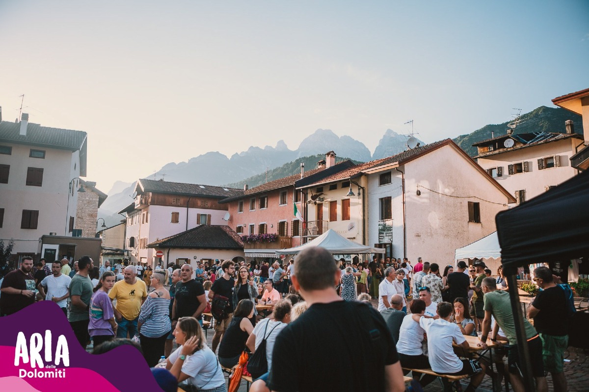 Weekend a Claut con Aria delle Dolomiti: Frankie hi-nrg mc, mercatini, rafting e mountain