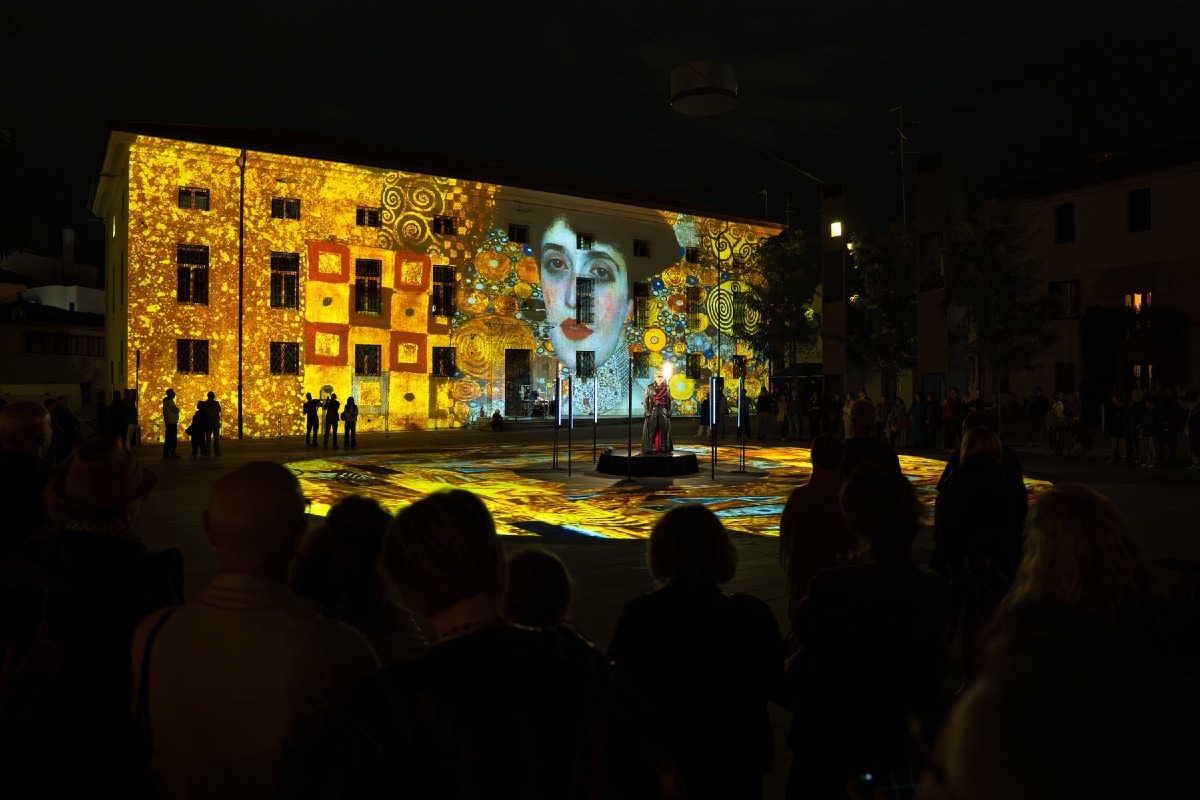 Piazza della Motta torna palcoscenico a Pordenone: 3 serate tra musica e cinema