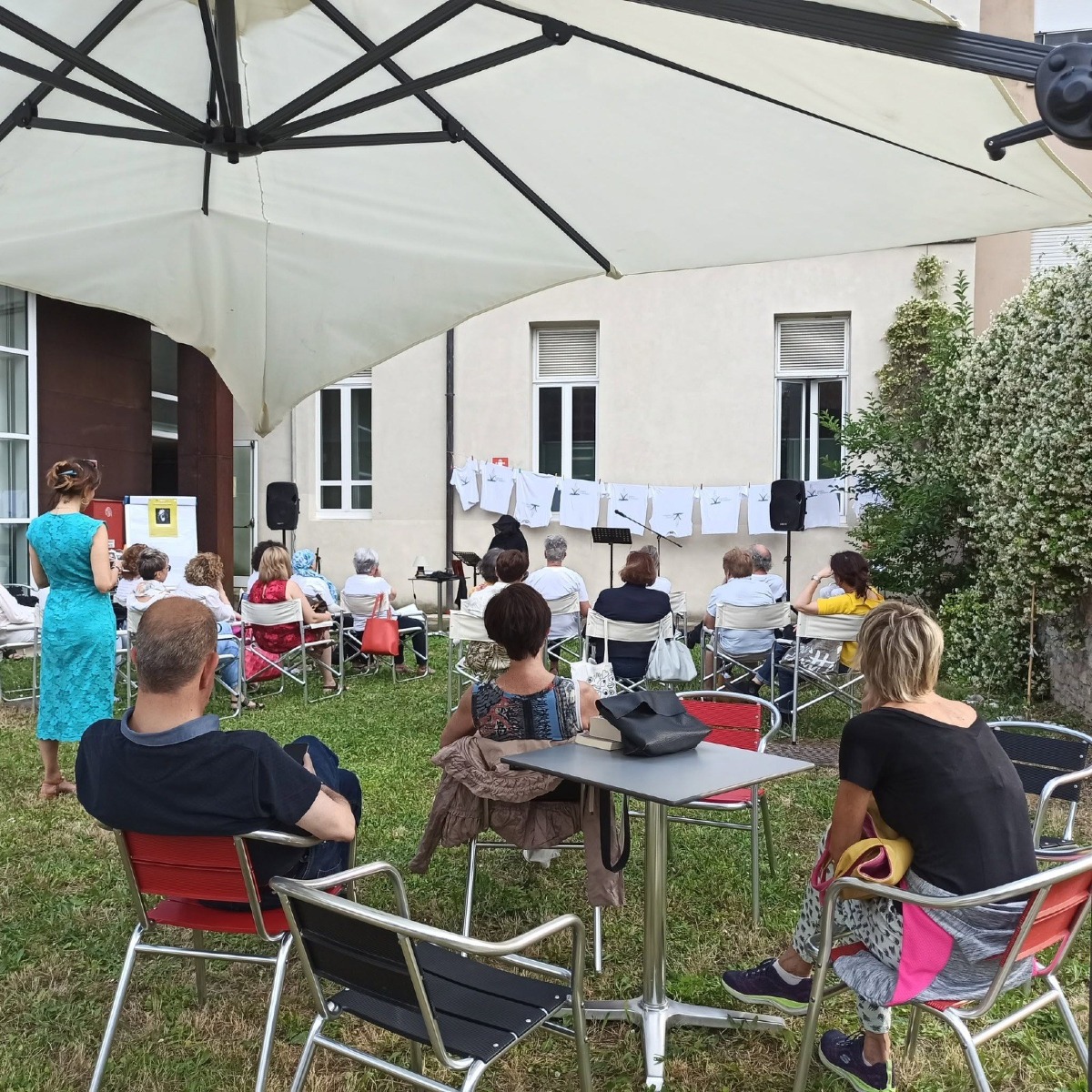 Monfalcone, letture sotto le stelle al Giardino Patuna il 21 agosto