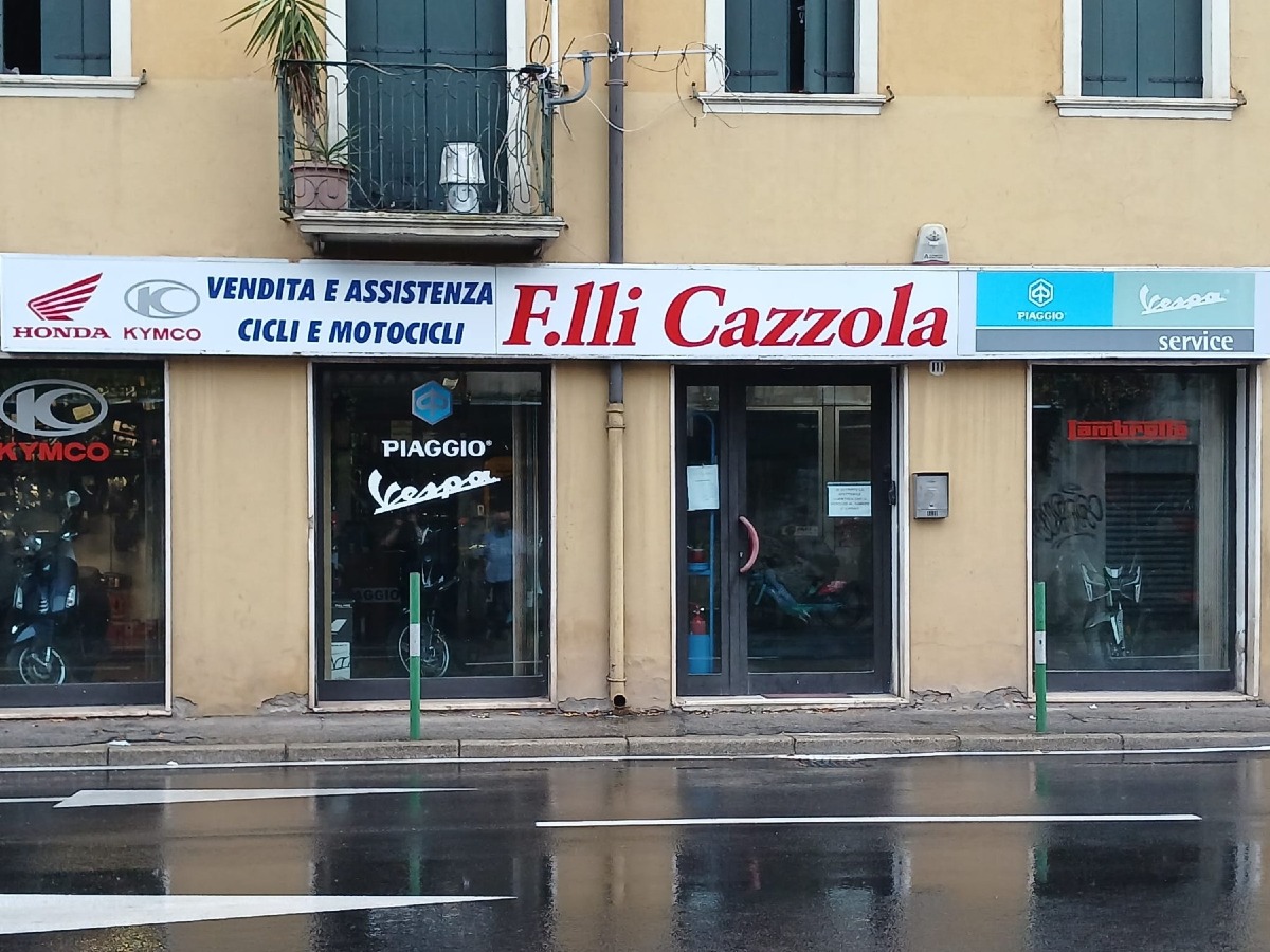 Fratelli Cazzola Moto, 80 anni al Bassanello tra officina storica e ricambio difficile