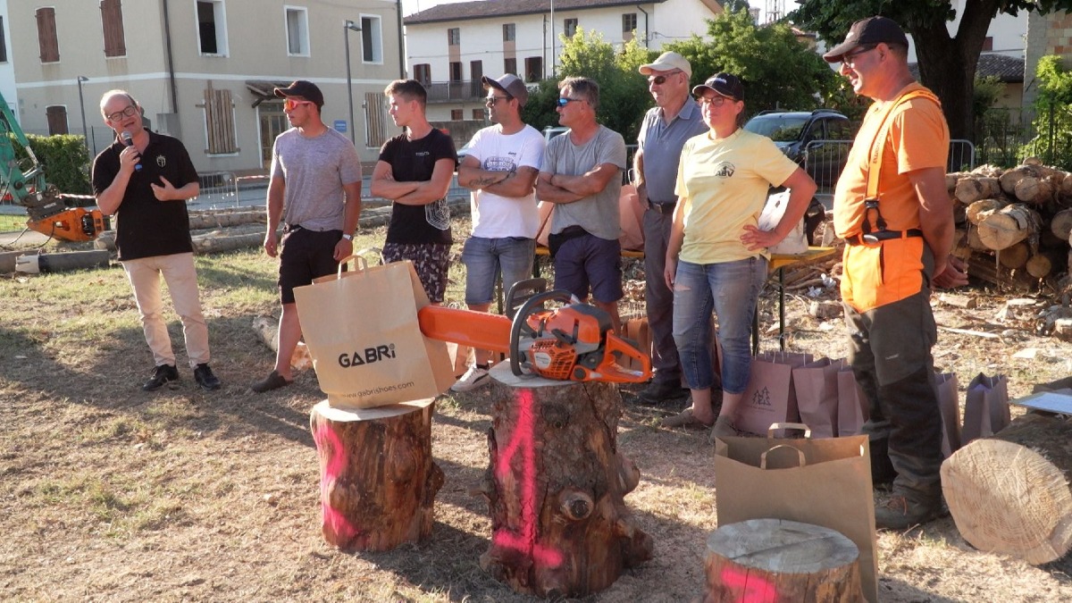 Festa del Boscaiolo a Rivignano, terza edizione con concorrenti da 5 Paesi