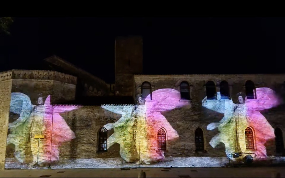 Pordenone, il cinema muto illumina Piazza della Motta con A Window into the Magic