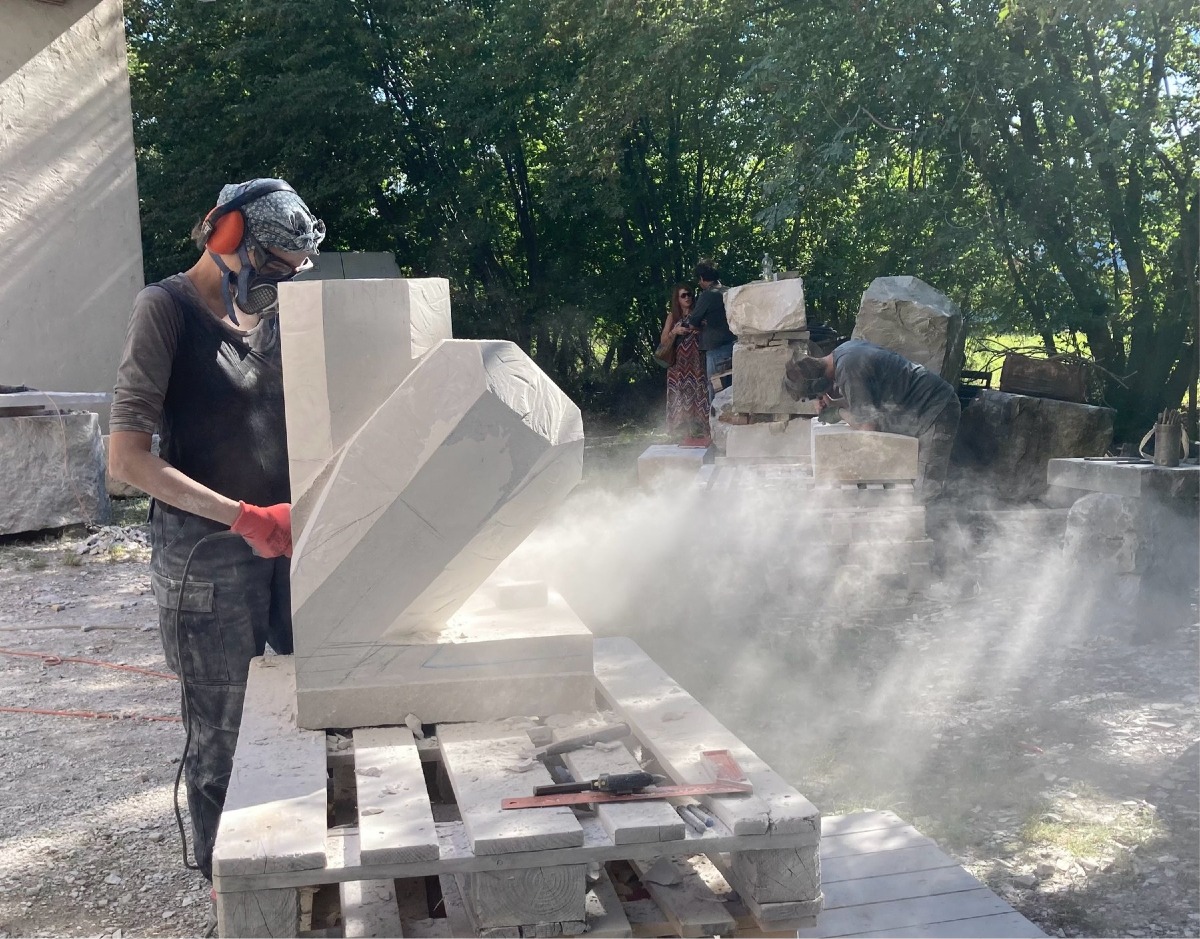 Aurisina, dal 30 agosto al 10 settembre tornano le residenze di scultura tra cave e musica