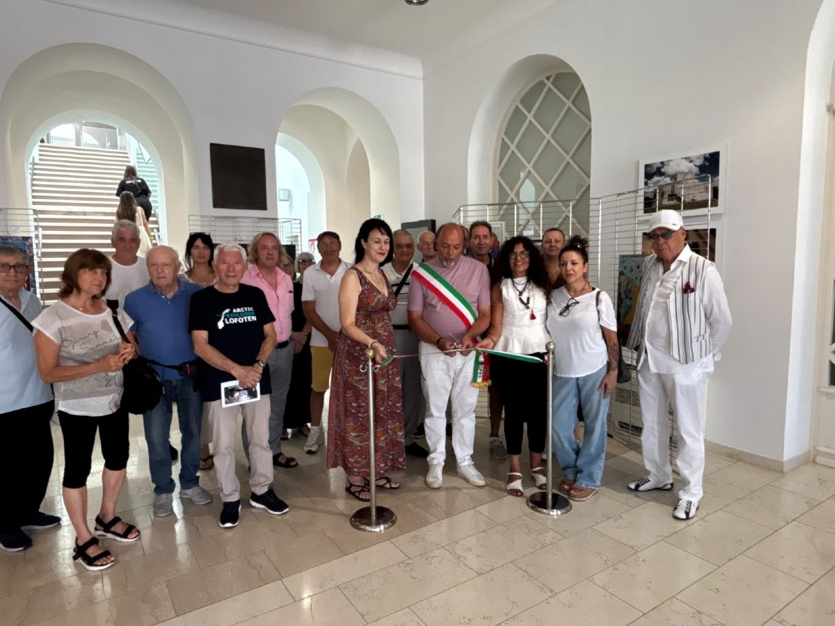 Monfalcone, in Municipio la mostra di Raiquen Arduini visitabile fino al 2 settembre