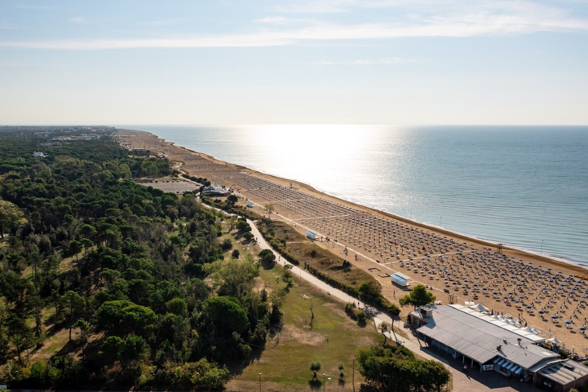 Bibione celebra 70 anni con un convegno sul turismo: appuntamento il 22 settembre