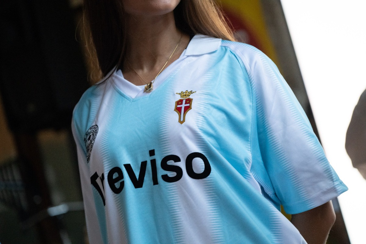 Treviso FC, diffuse nuove foto ufficiali delle maglie con sponsor Lenovo