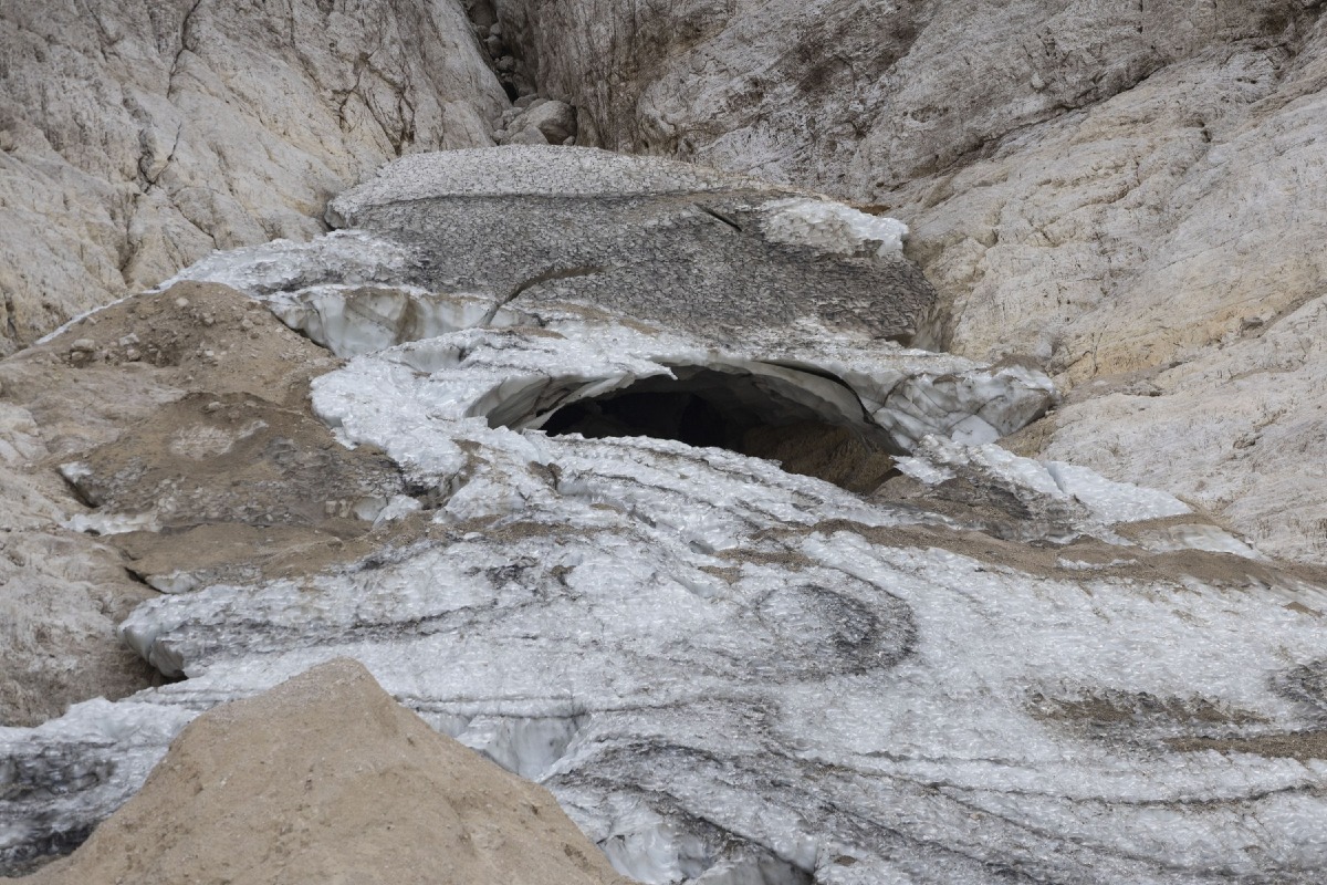 Ghiacciaio del Montasio in sofferenza: meno neve, caldo anomalo e un crollo osservato in
