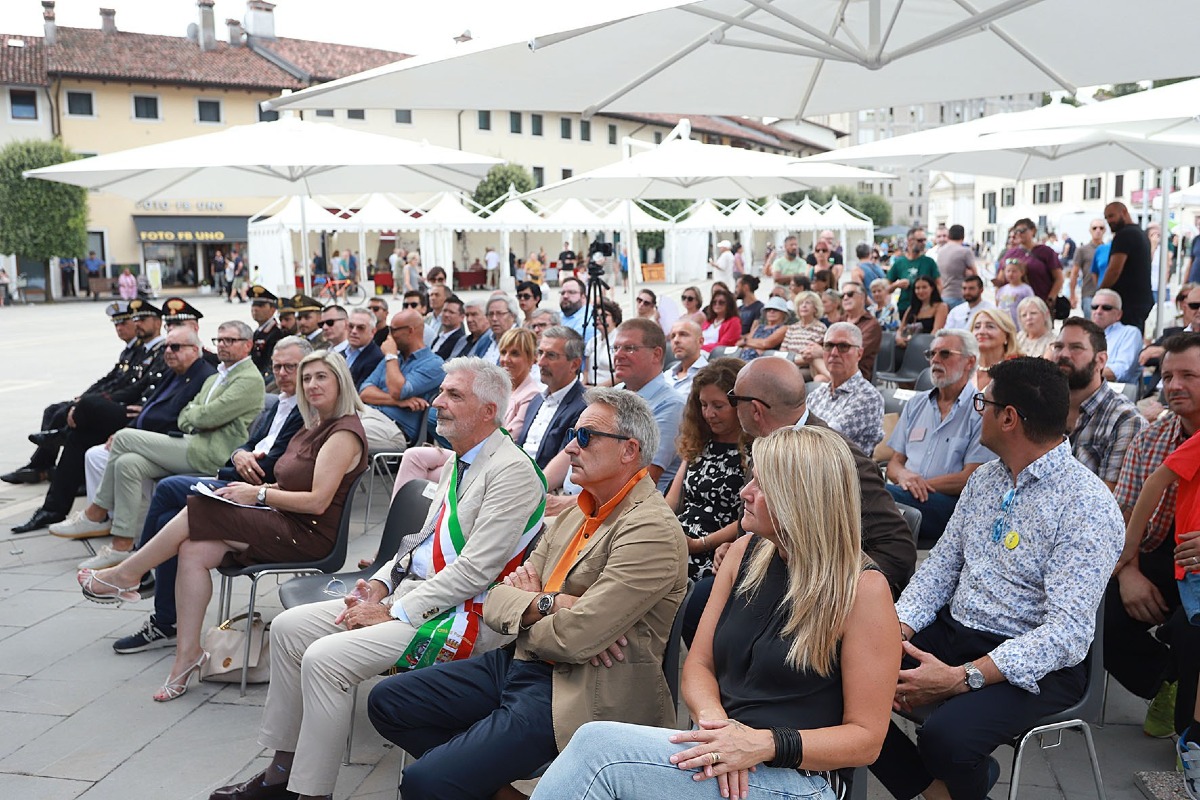 Coltello in Festa 2026, Maniago entra nel vivo: mostre, showcooking e voli in elicottero