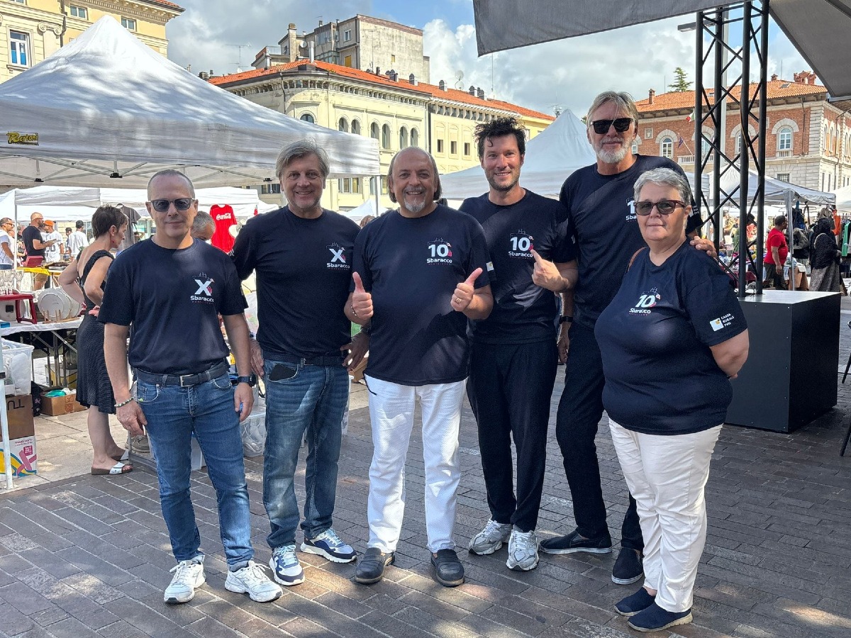 Monfalcone, 30 mila persone per lo Sbaracco 2026: oltre 410 stand e 65 negozi coinvolti
