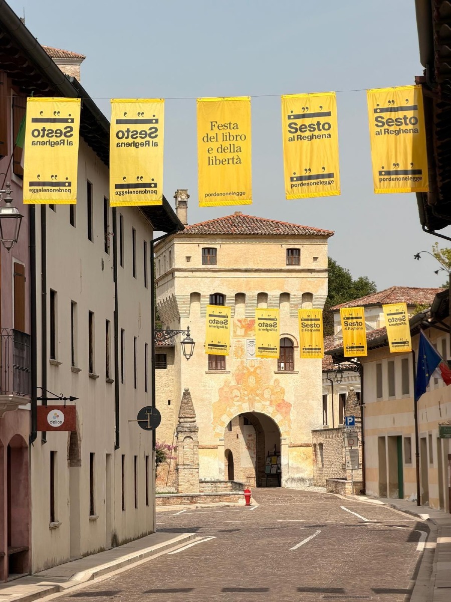 Pordenonelegge 2026, parte l’allestimento: 445 eventi in 52 sedi dal 16 al 20 settembre