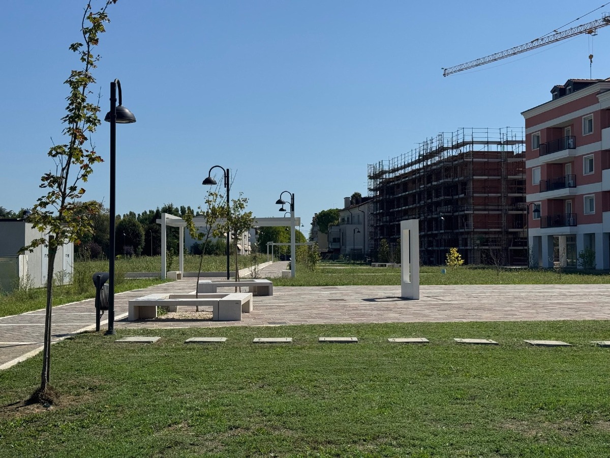Mandriola inaugura una nuova piazza intitolata ad Antonio «Carlo» Benvegnù