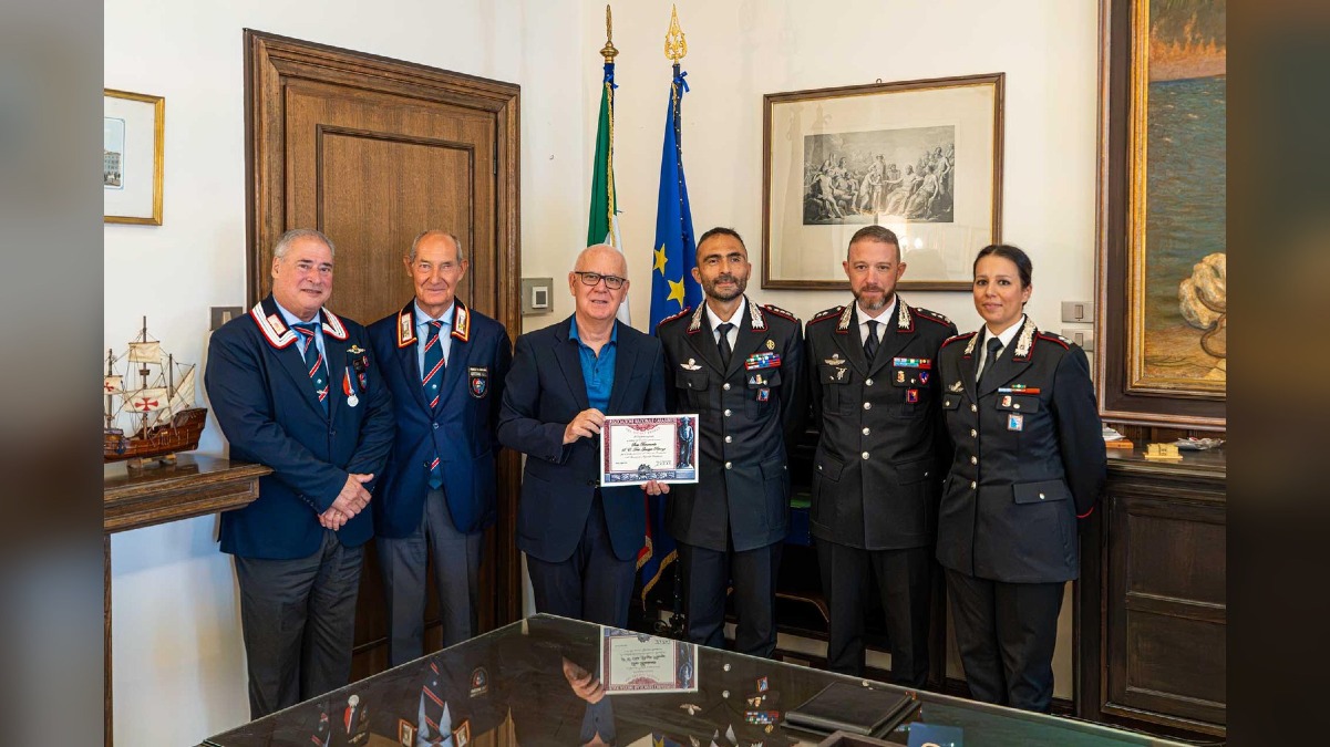 Il prefetto Giuseppe Petronzi nominato Socio Benemerito dei Carabinieri a Trieste - 