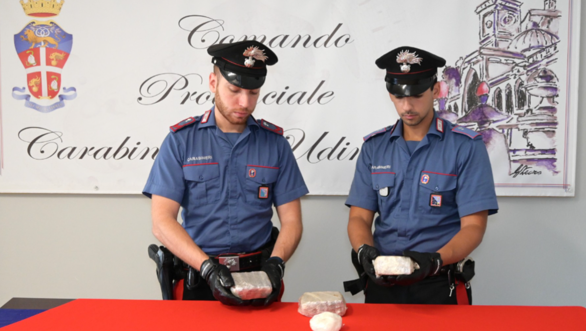 Reana del Rojale, deposito di stupefacenti scoperto nel verde accanto ai binari - 