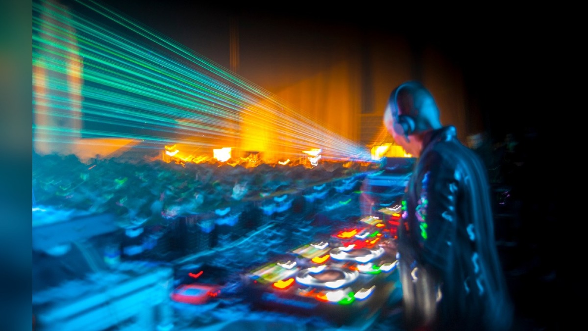 Jesolo, J-Night chiude agosto con 893 passeggeri: picco di 237 nella notte di Ferragosto - 