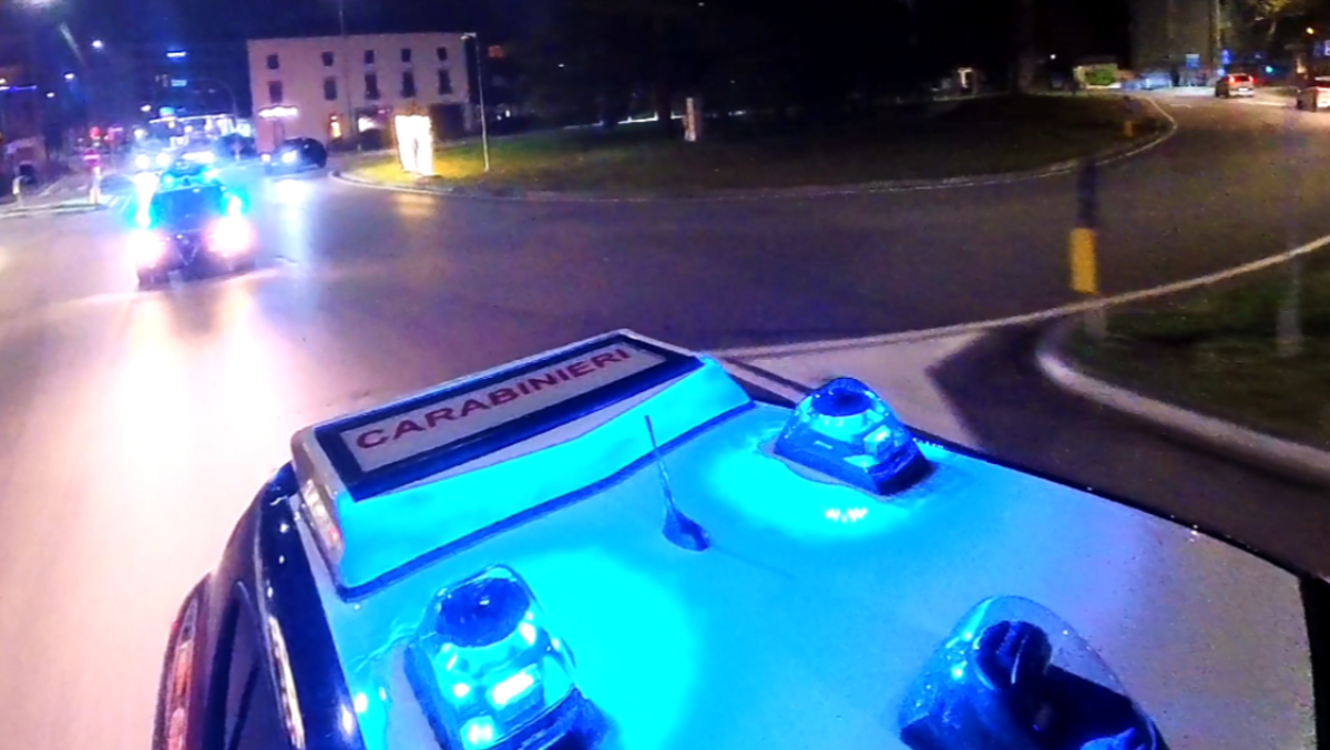 Udine, verifiche dei carabinieri in un locale del Nord cittadino: sanzioni per 3mila euro - 