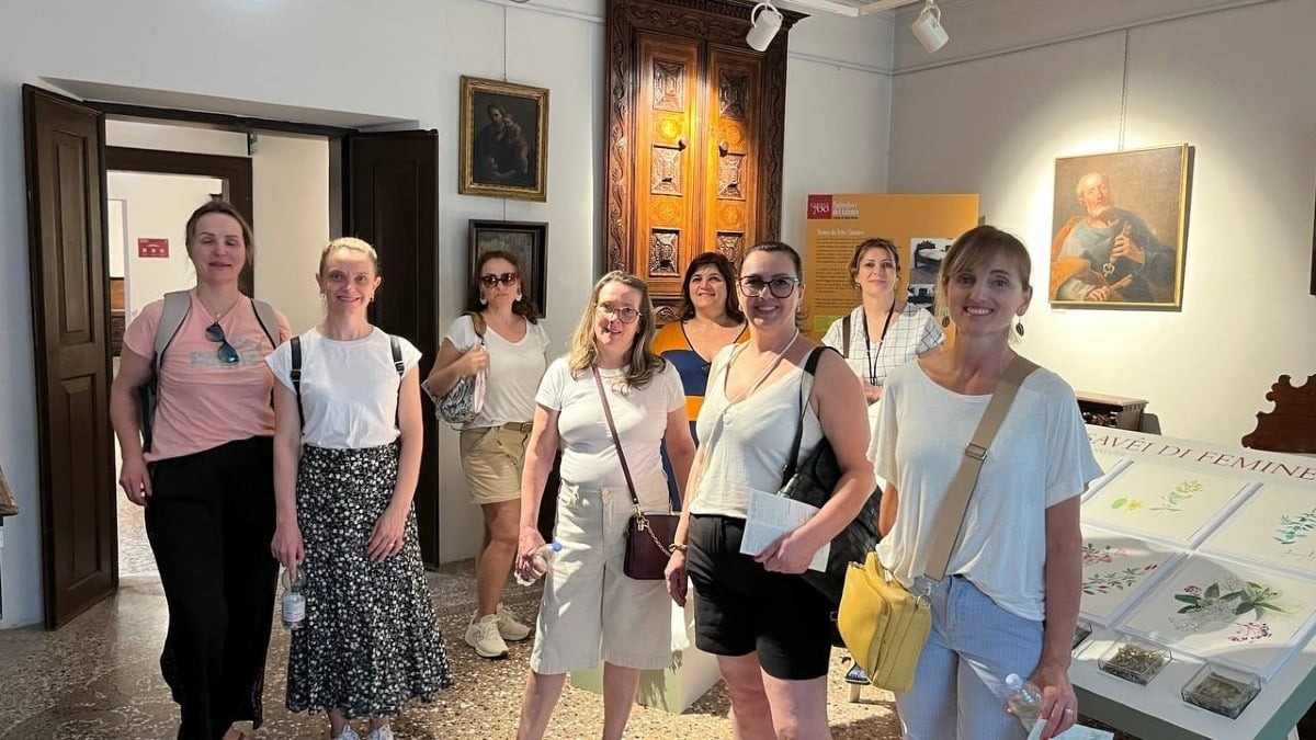 Tolmezzo, al Museo Carnico una settimana di lavoro sugli scarpets con otto friulane dal Brasile - 