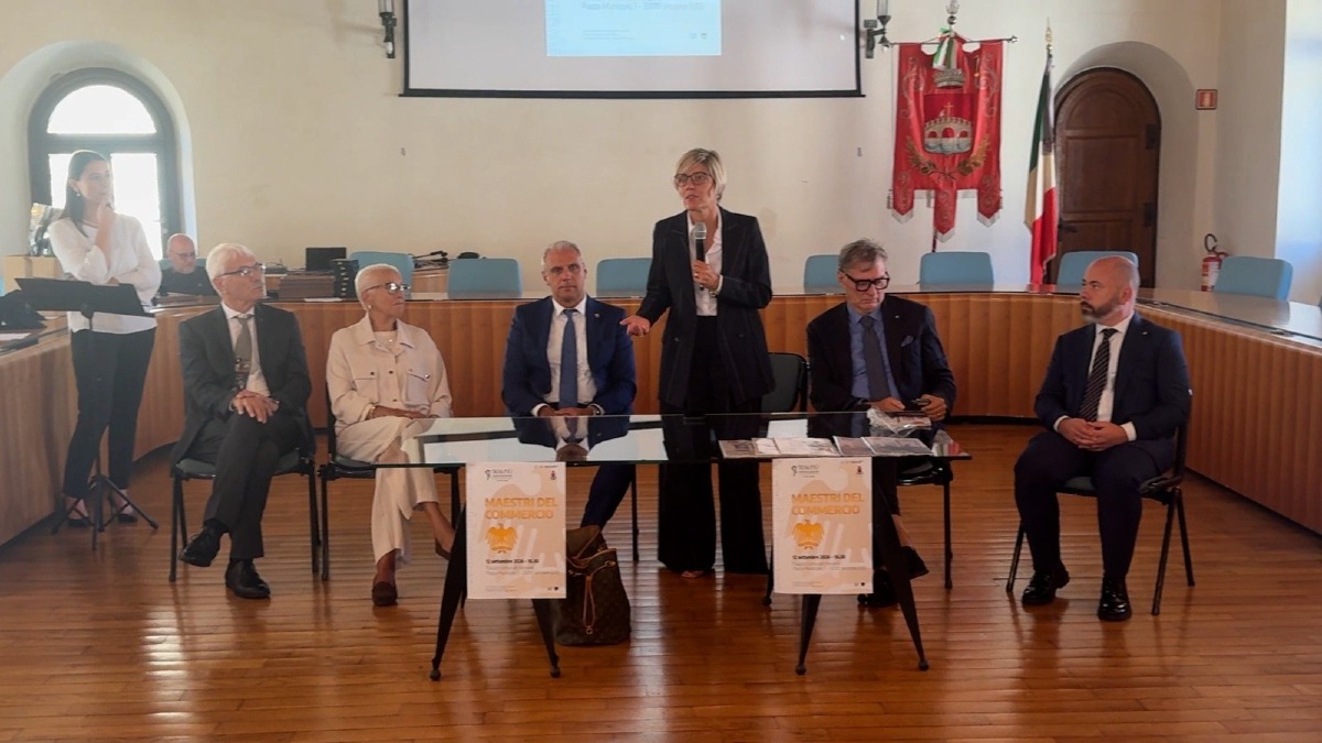 Venzone premia 25 Maestri del Commercio della provincia di Udine - 