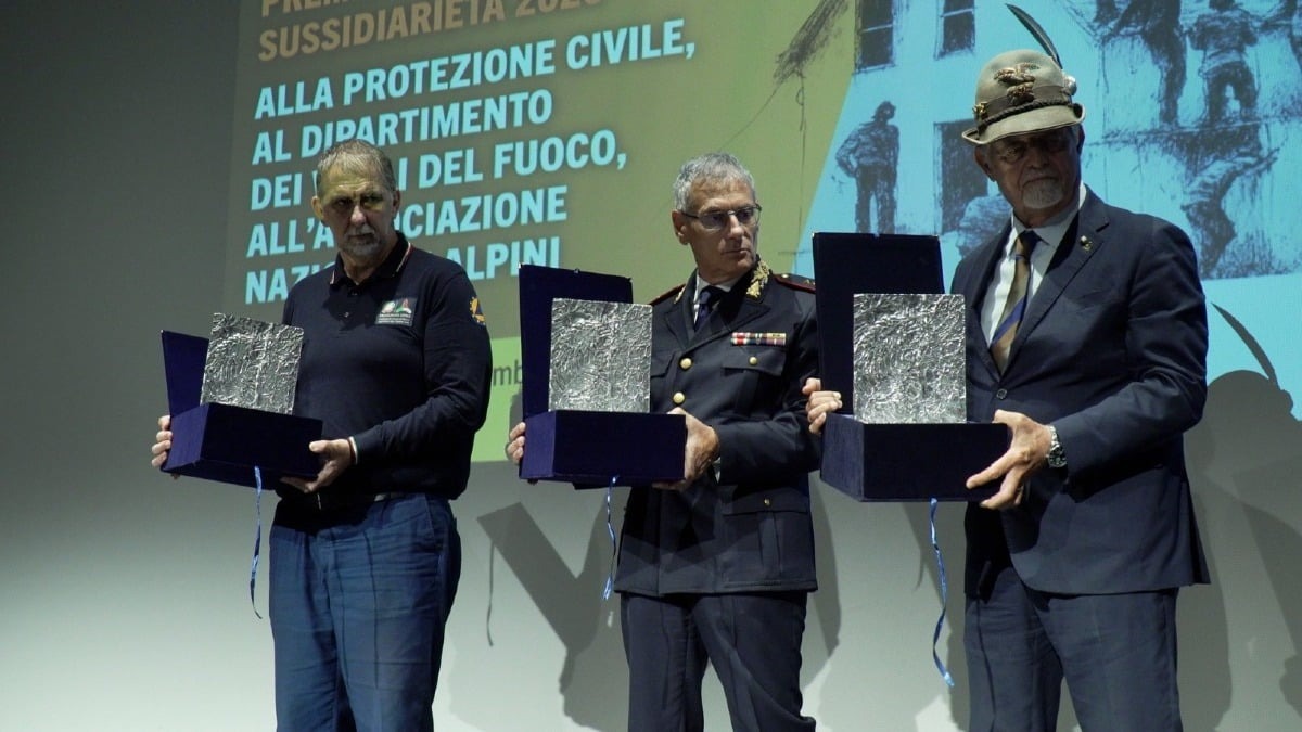 Tolmezzo, studenti al centro della giornata della memoria: al Candoni il Premio Sussidiarietà per i 50 anni dal terremoto - 